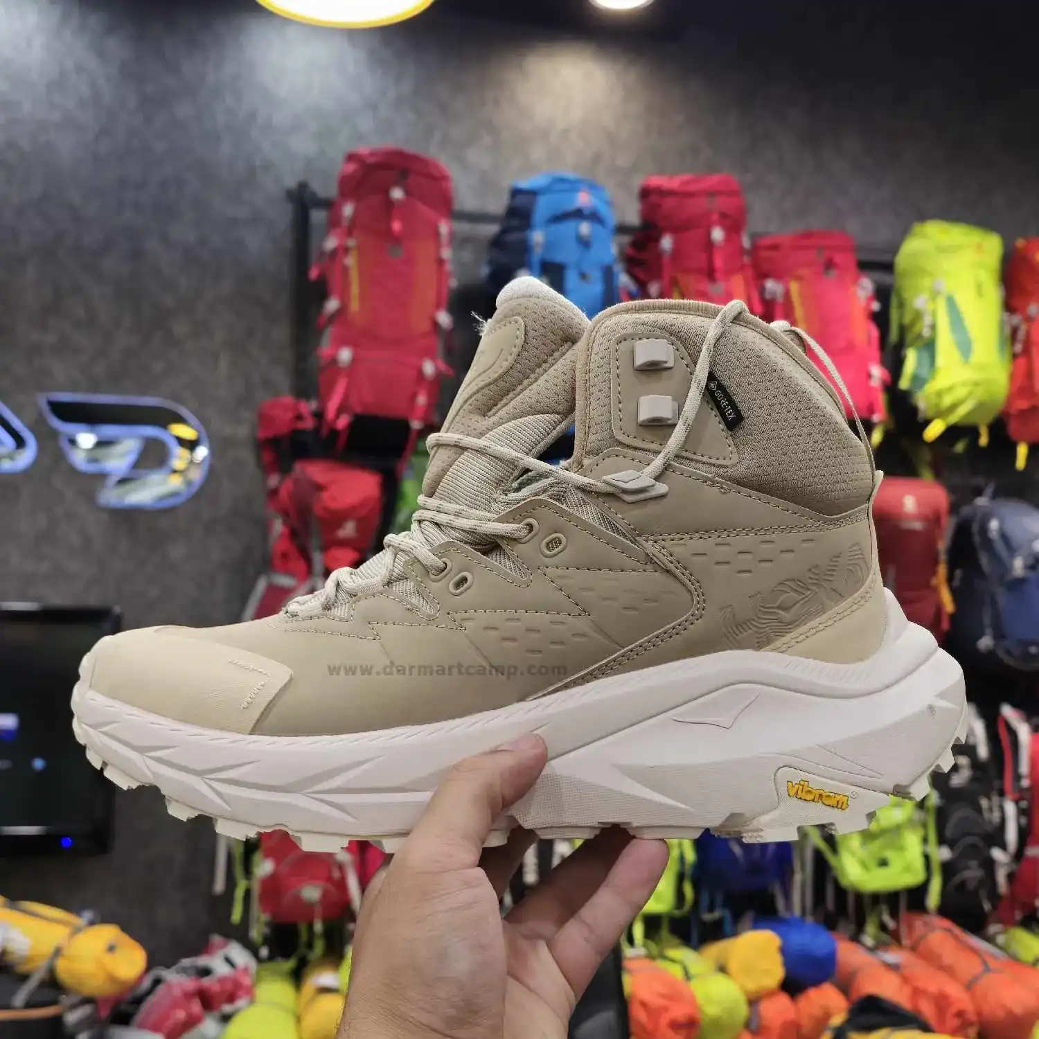 کفش طبیعتگردی و کوهنوردی مردانه مدل GORE-TEX زیره ویبرام 6 کفش ساق بلند هوکا کرم
