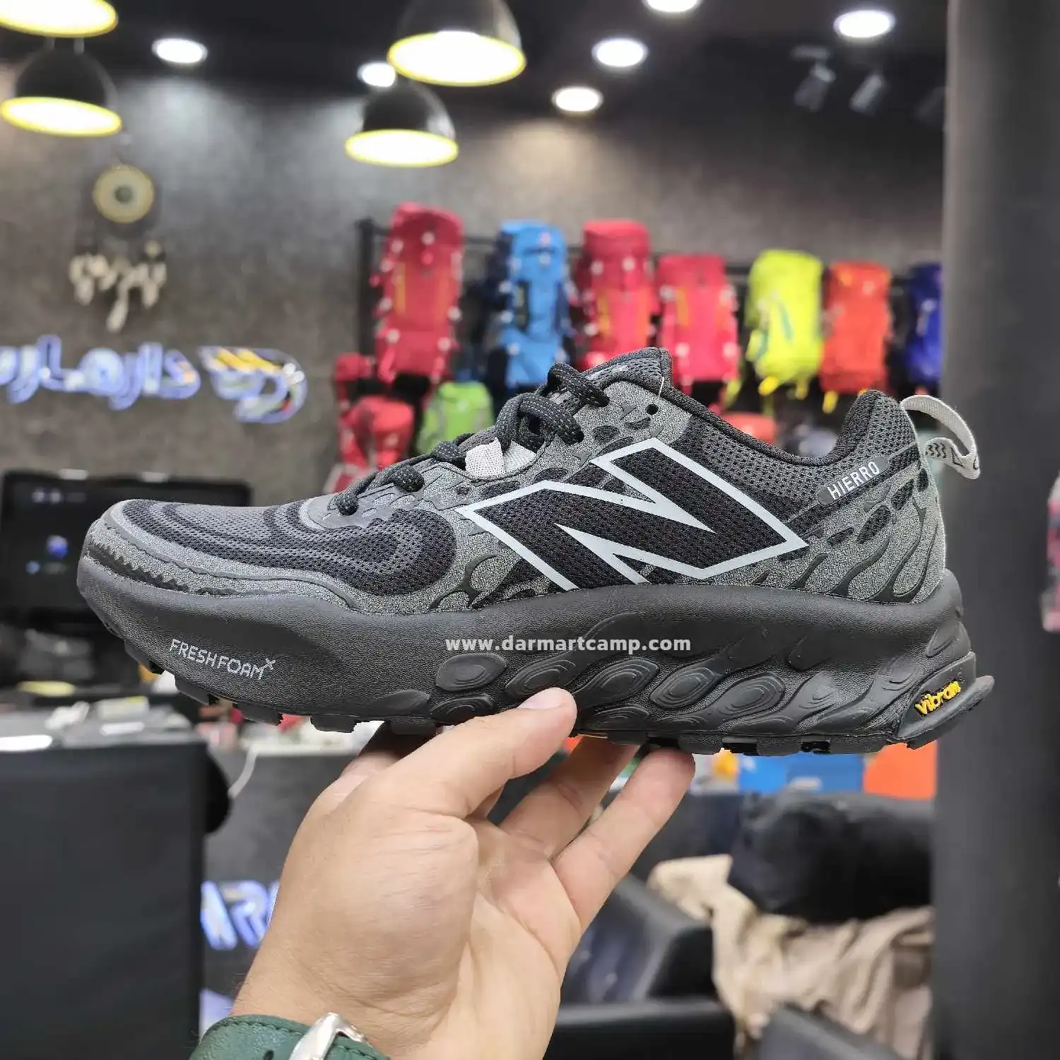 کفش پیاده روی مردانه برند نیوبالانس مدل FRESH FOAM 7 کفش زیره ویبرام نیوبالانس مشکی