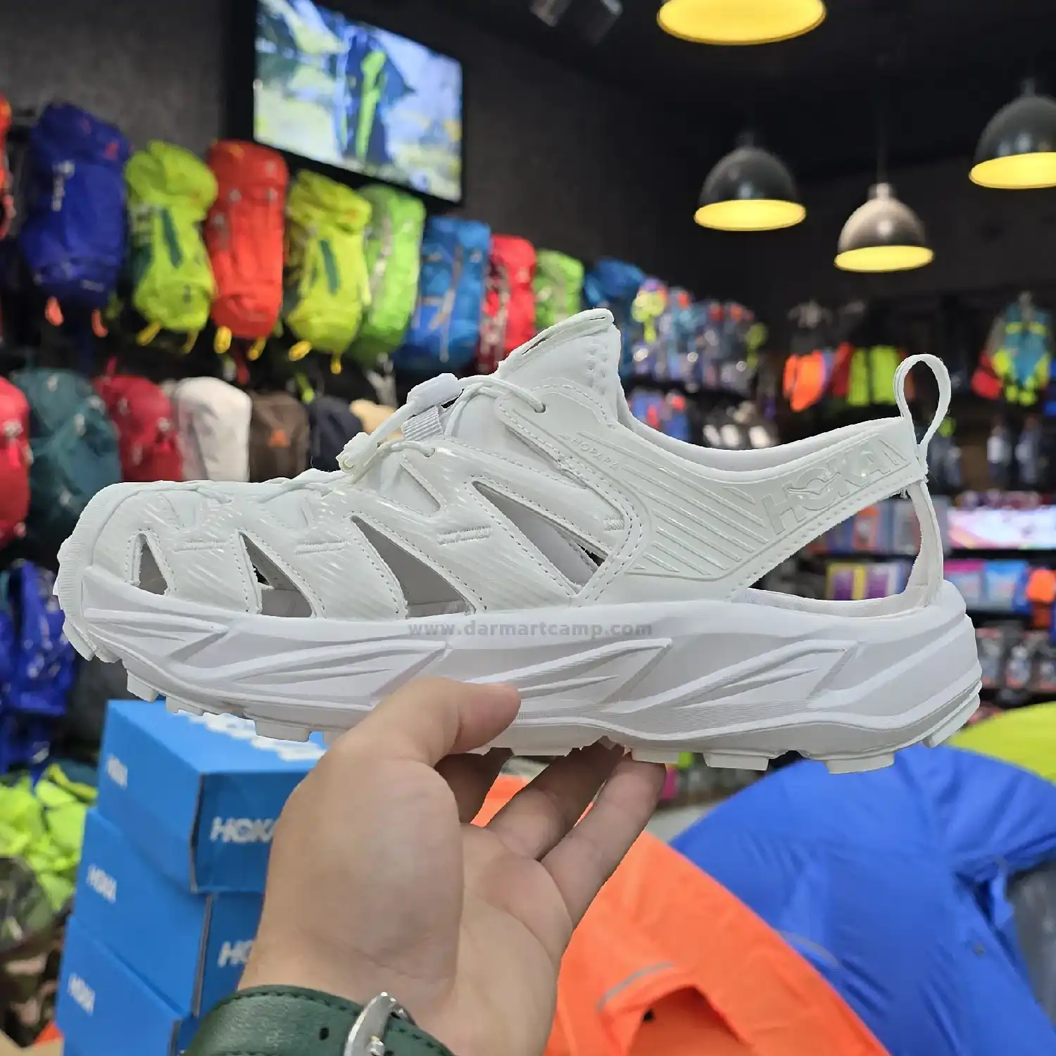 صندل پیاده روی ( شهری )زنانه و مردانه برند هوکا مدل run 6 صندل طبیعتگردی و آبنوردی هوکا White