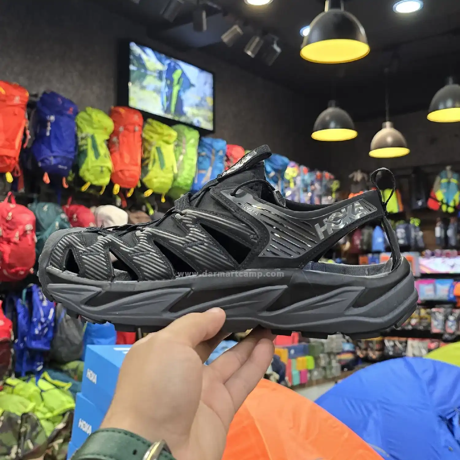 صندل پیاده روی ( شهری )زنانه و مردانه برند هوکا مدل run 5 صندل طبیعتگردی و آبنوردی هوکا Black